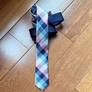 Tommy Hilfiger boys Plaid Tie